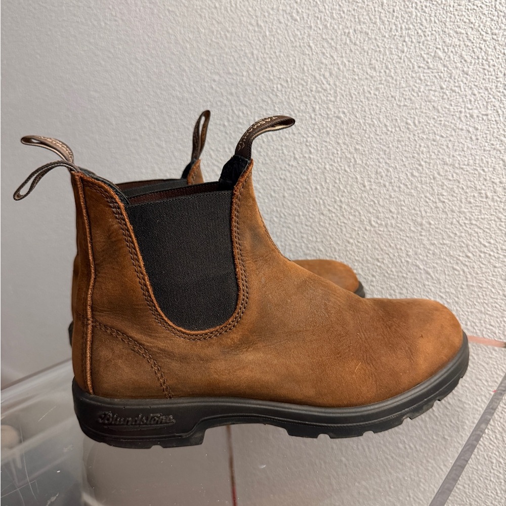 Blundstones